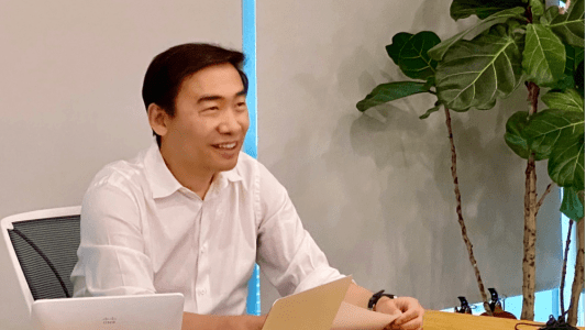 “坚守创新、深耕未来”邓锋寄语青年创业者